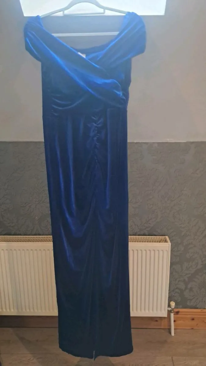 Full length dress - Image 1