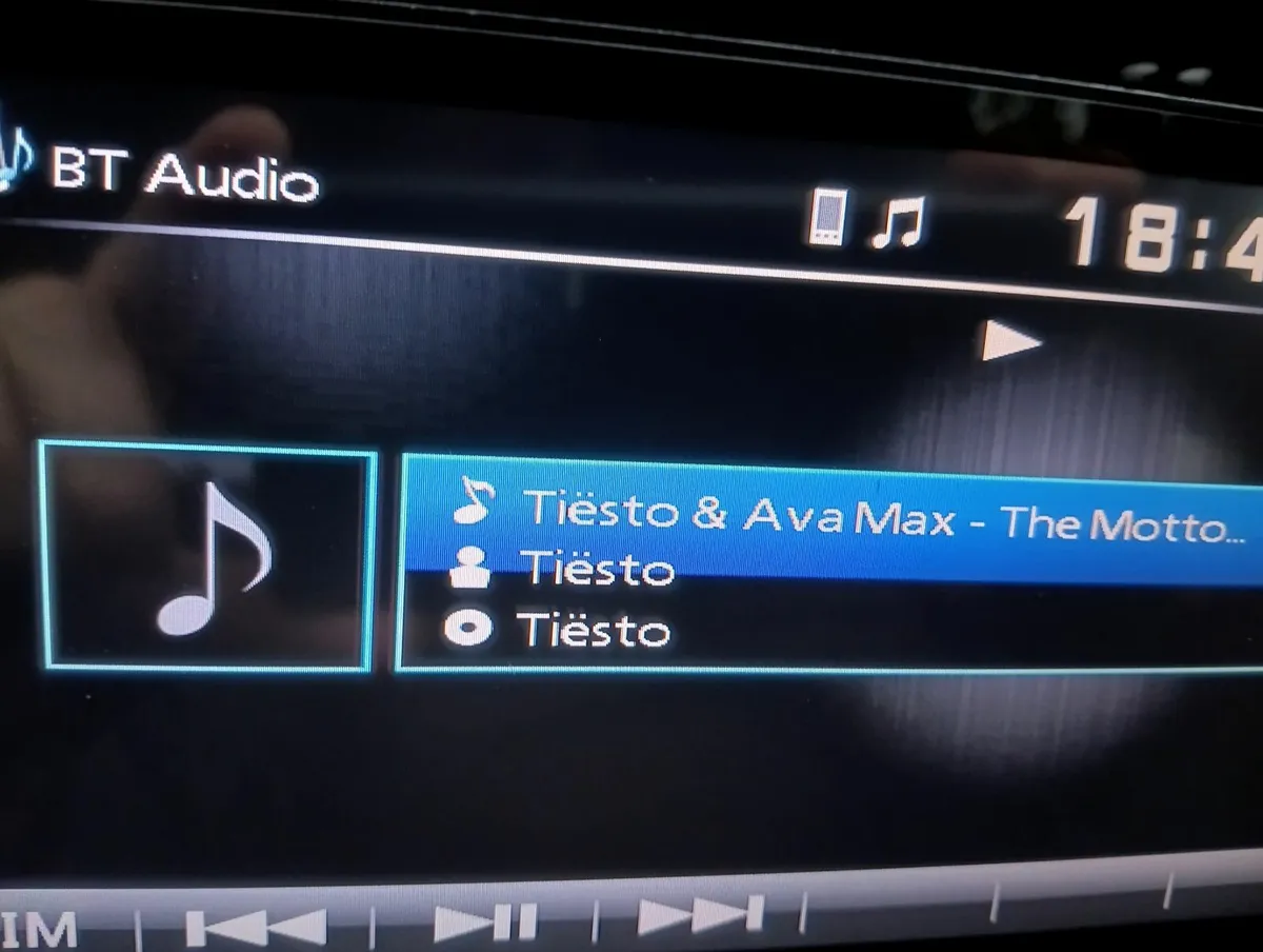 Car radios - Image 1
