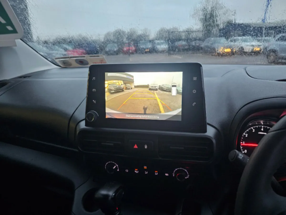 Opel Combo Sport 1.5 100PS - Image 3