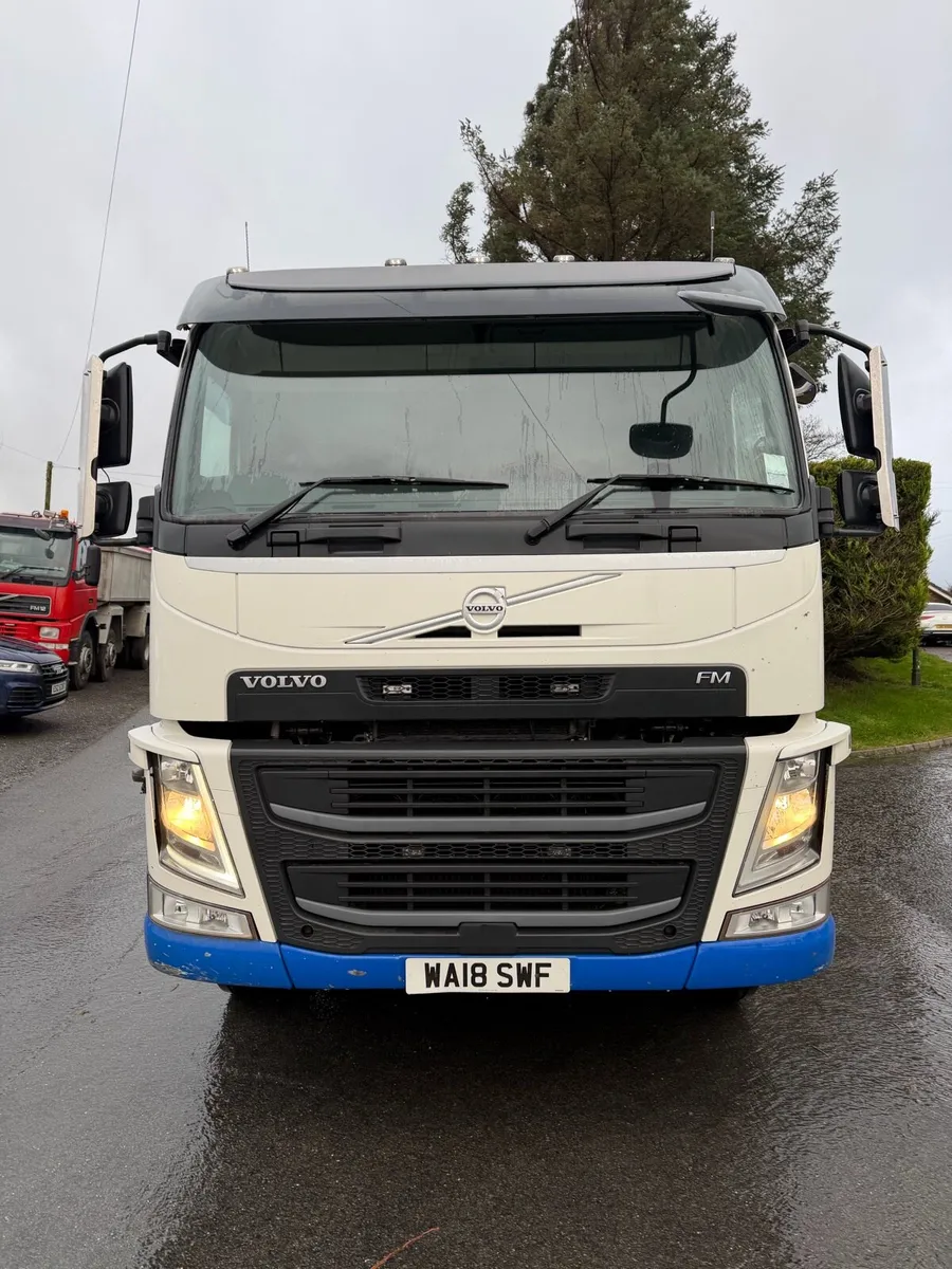 2018 Volvo FM450 8x4 Tipper - Image 2