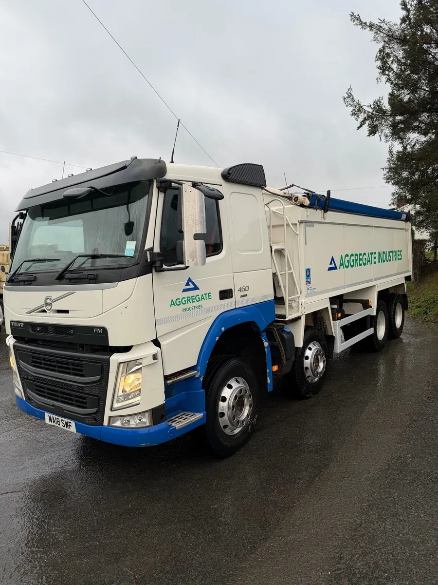 2018 Volvo FM450 8x4 Tipper - Image 3