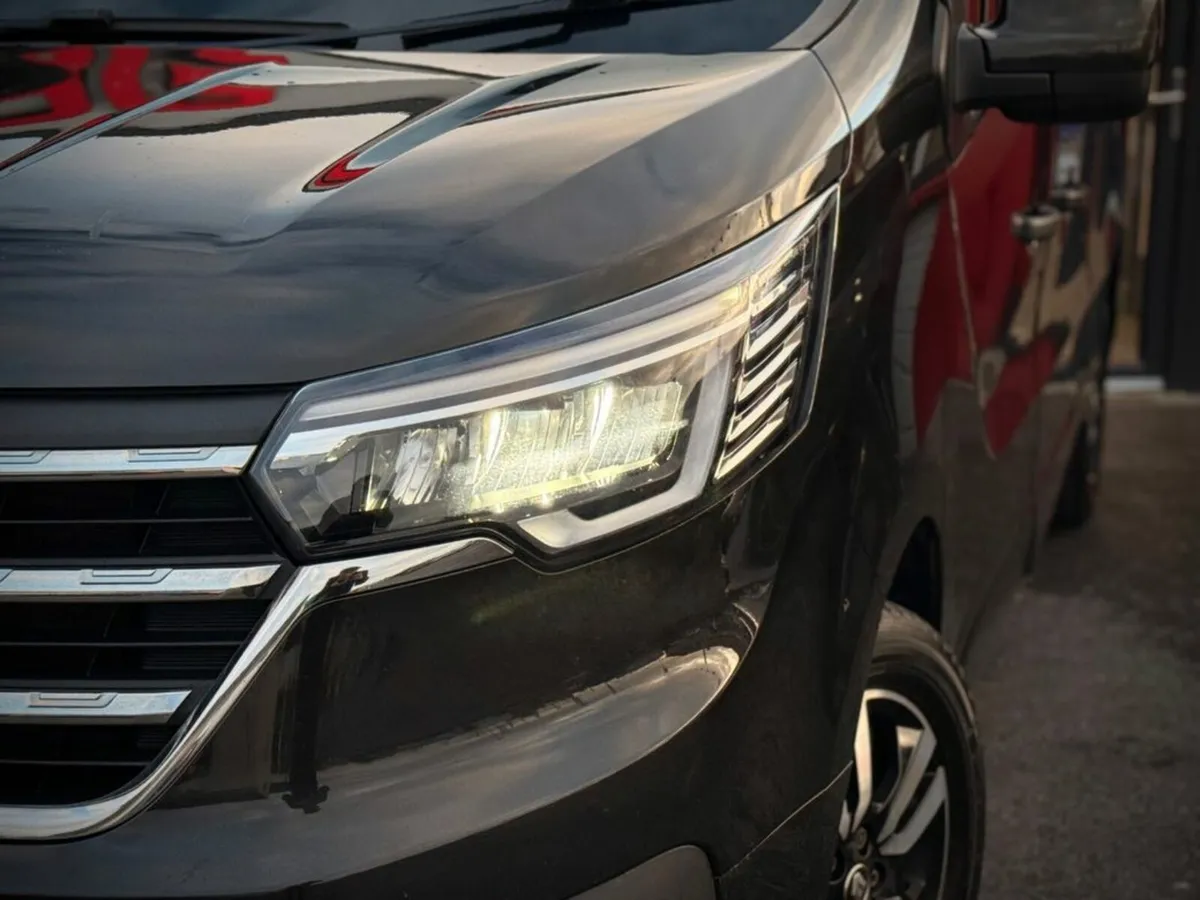 Renault Trafic LL30 SPORT PLUS DC // HIGH SPEC // - Image 3