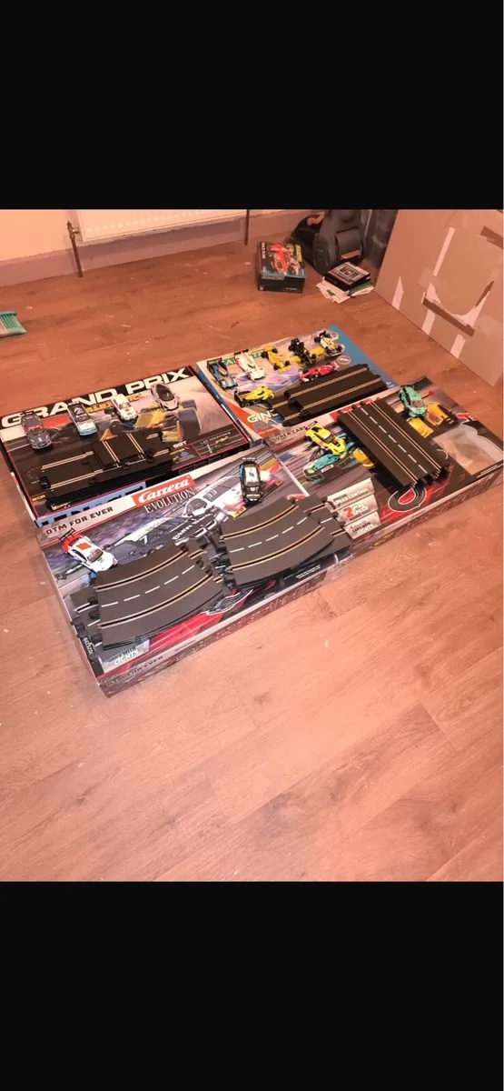 2 Scalextric and Carrera sets - Image 1