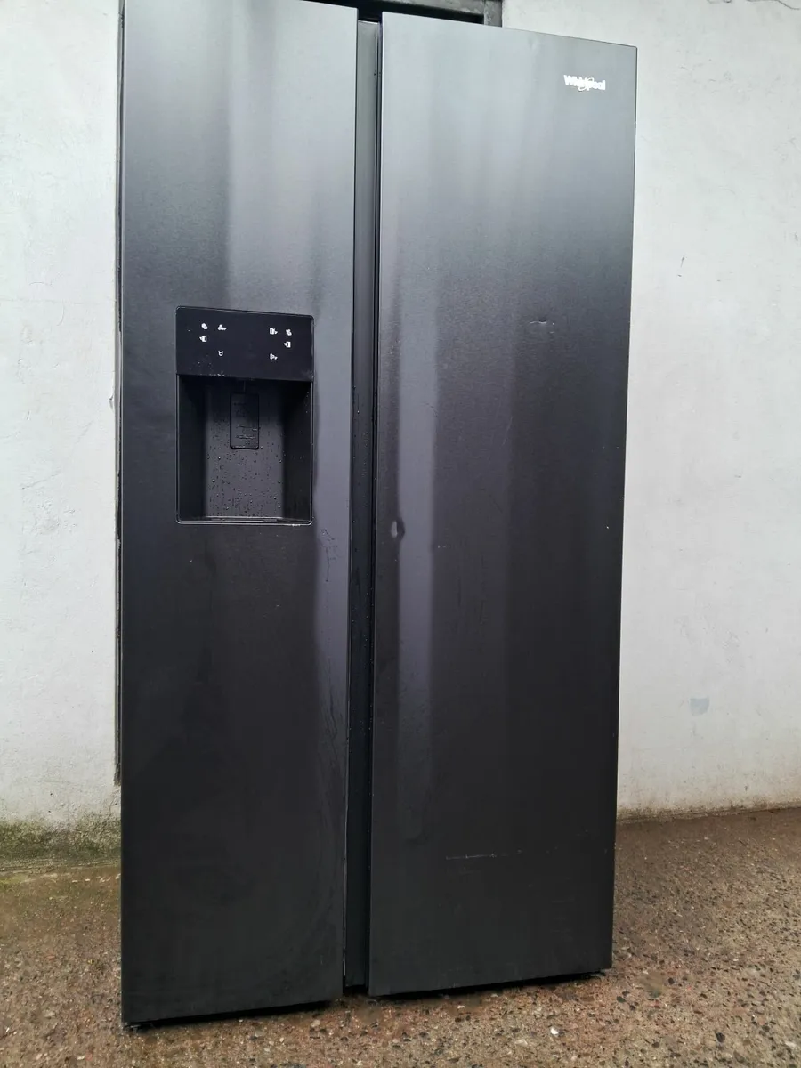 EX DISPLAY BRAND NEW AMERICAN FRIDGE AND FREEZER - Image 4