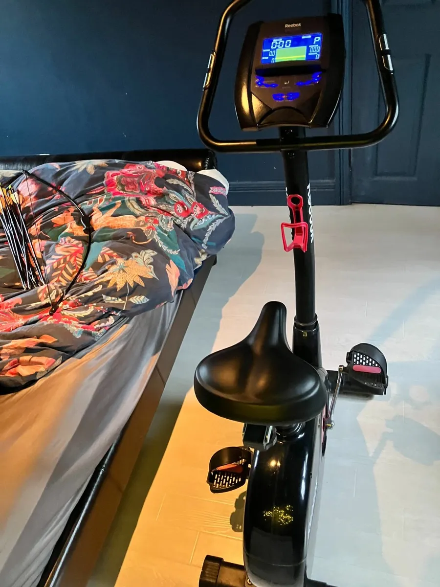 Reebok One GB40S Exercise Bike – Black – Excellent - Image 4