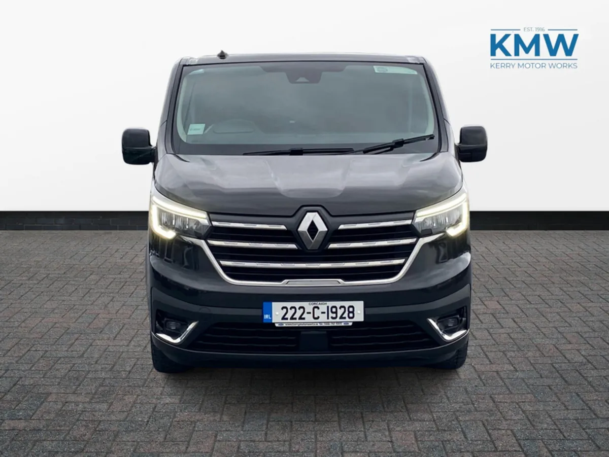Renault Trafic Sport LWB 2.0 170BHP Automatic - Image 3