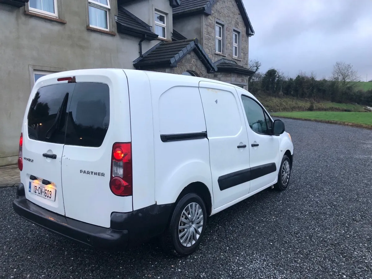 Peugeot Partner Crew Cab - Image 2