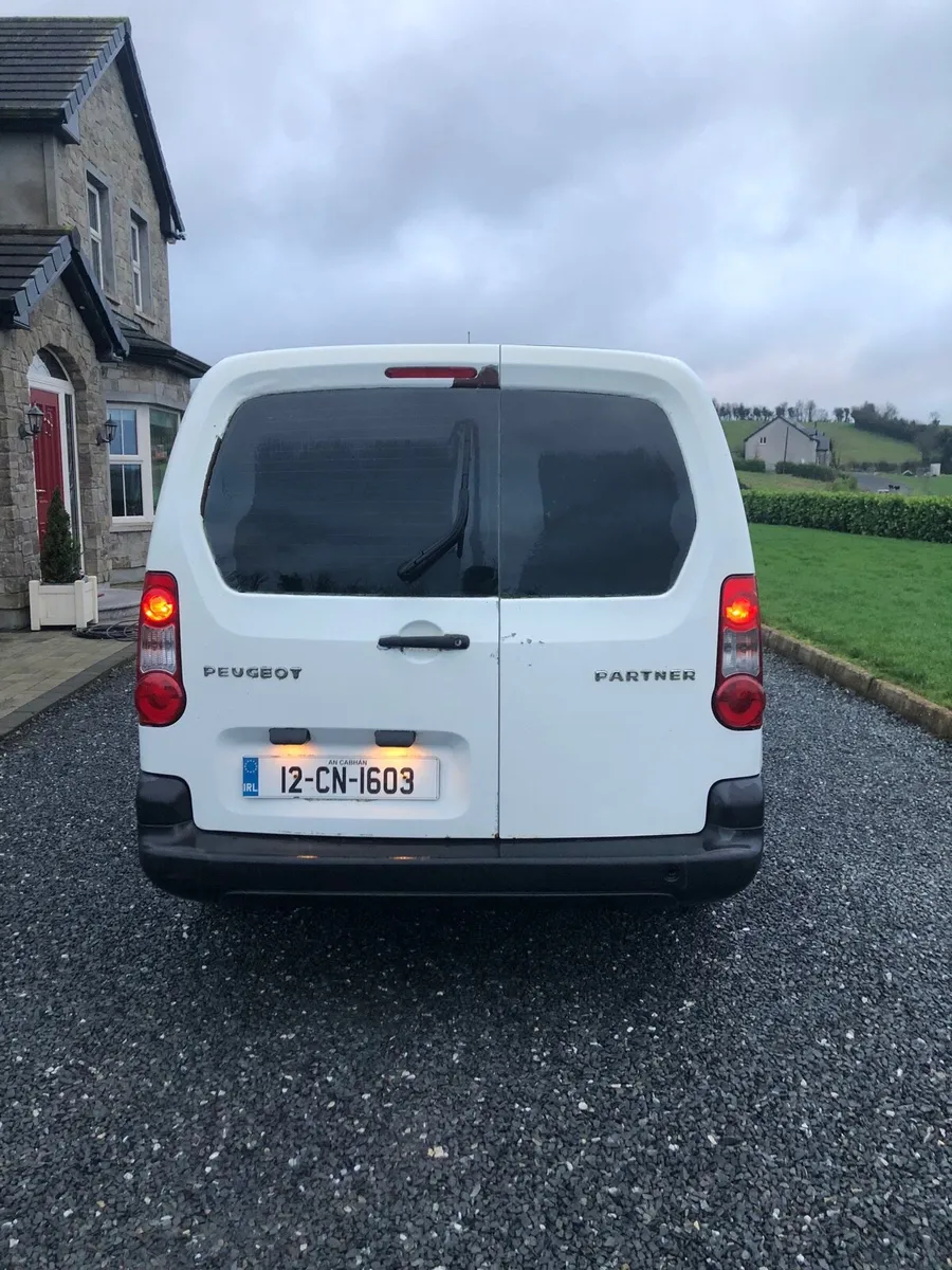 Peugeot Partner Crew Cab - Image 4