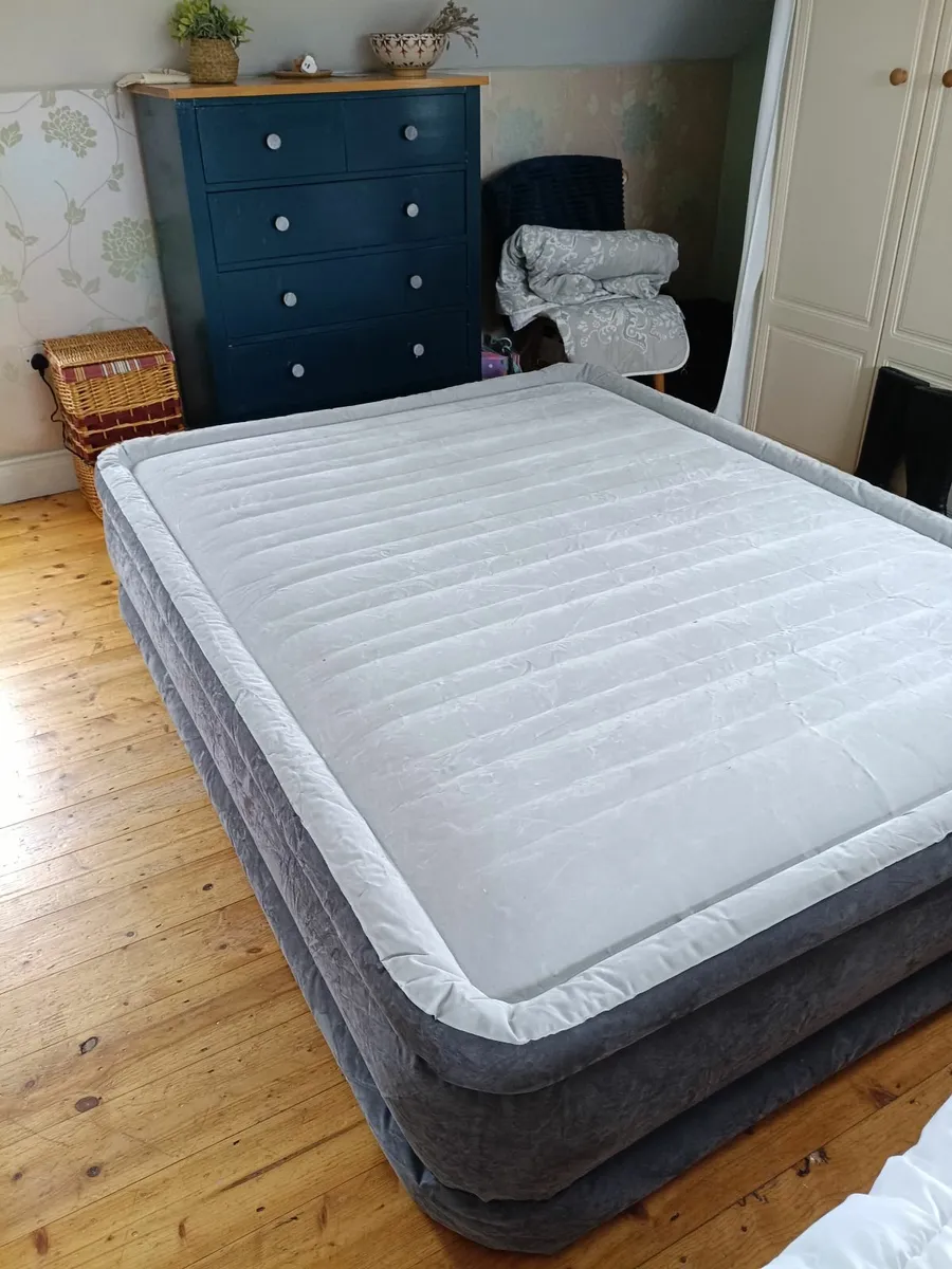 Inflex Inflatable Double Mattress - Image 2