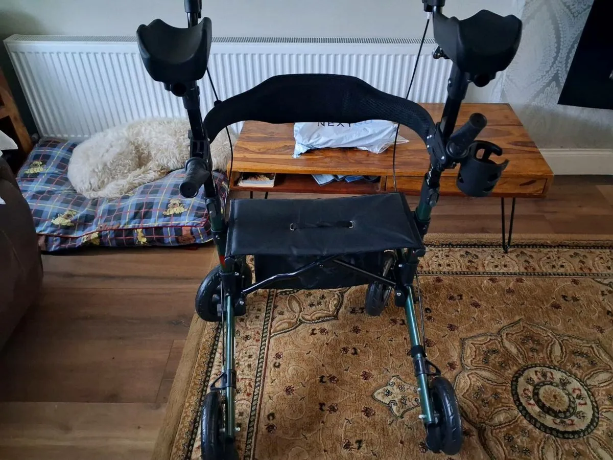 Hospital mobility aids - Image 2