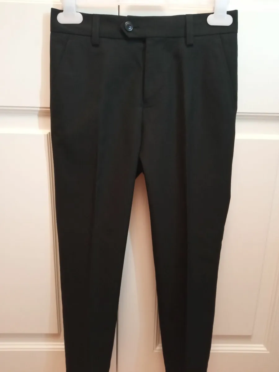 Boys Suit in Black NEW - Image 3