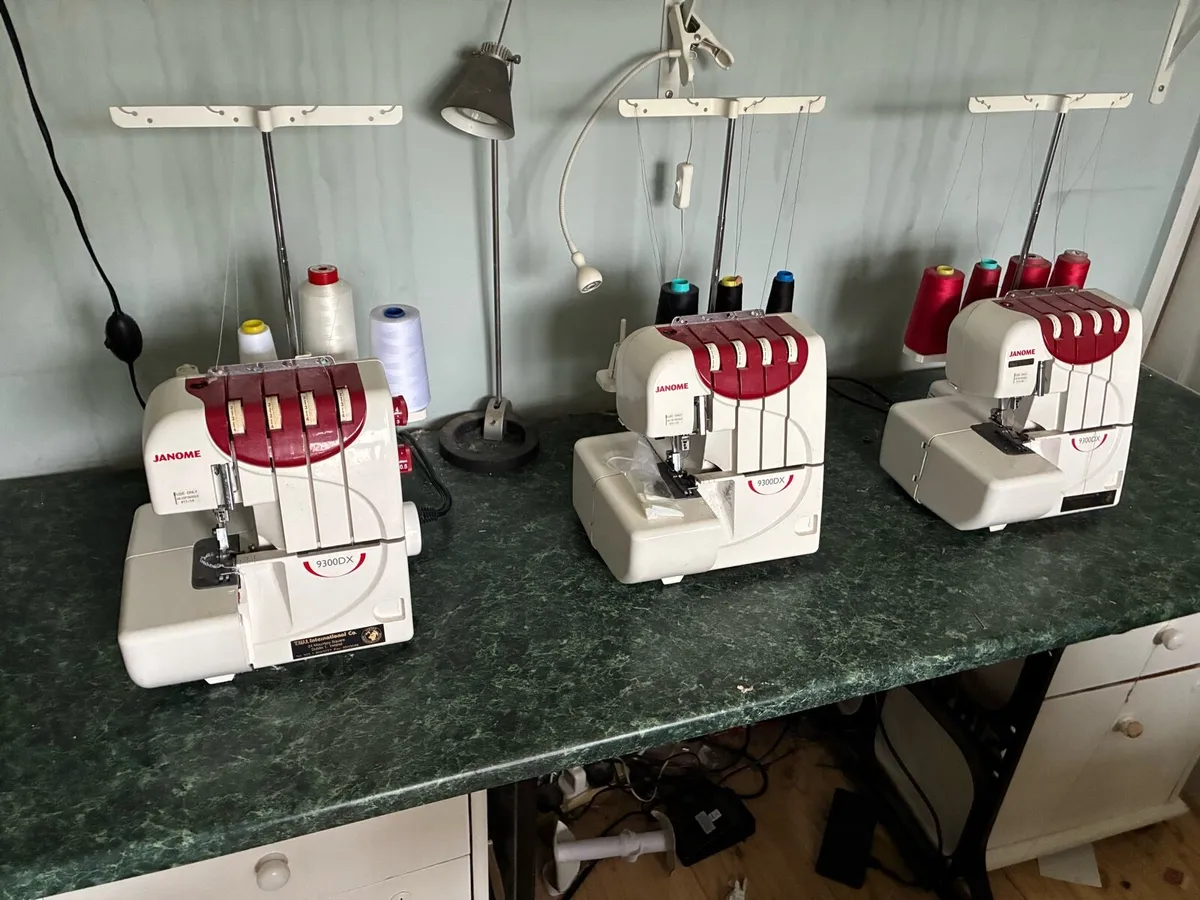Janome 9300dx overlockers - Image 1