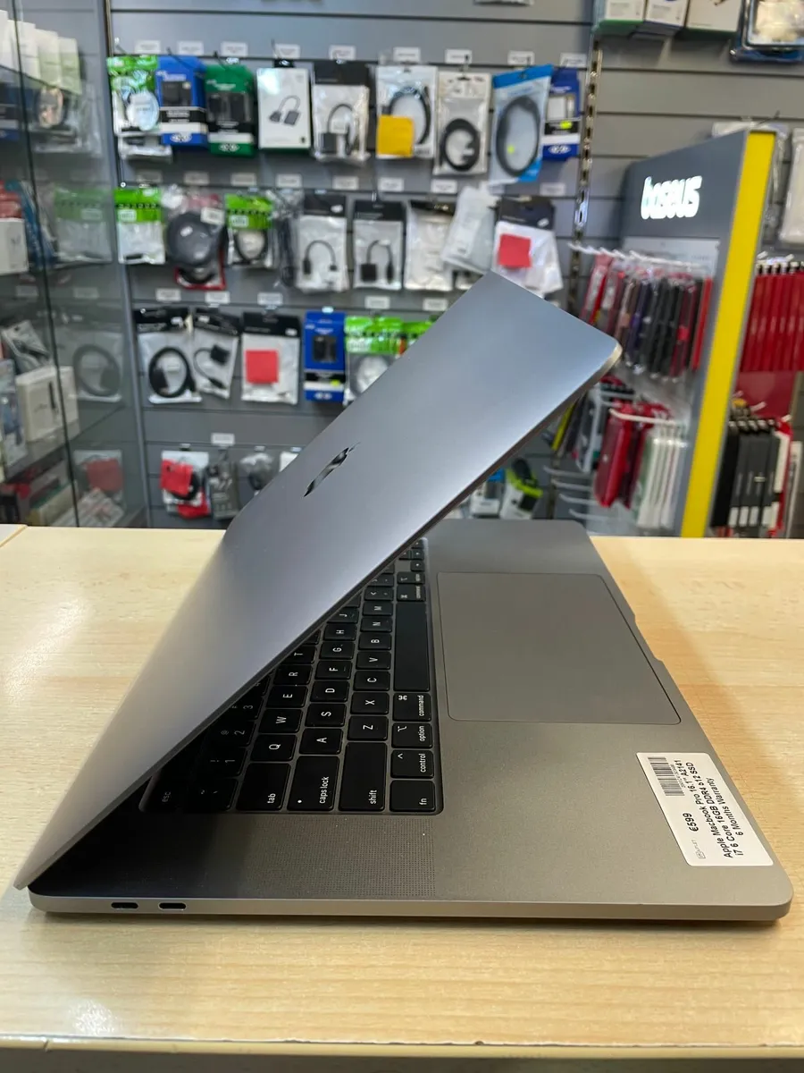 Apple A2141 16.1" Macbook Pro - Image 4