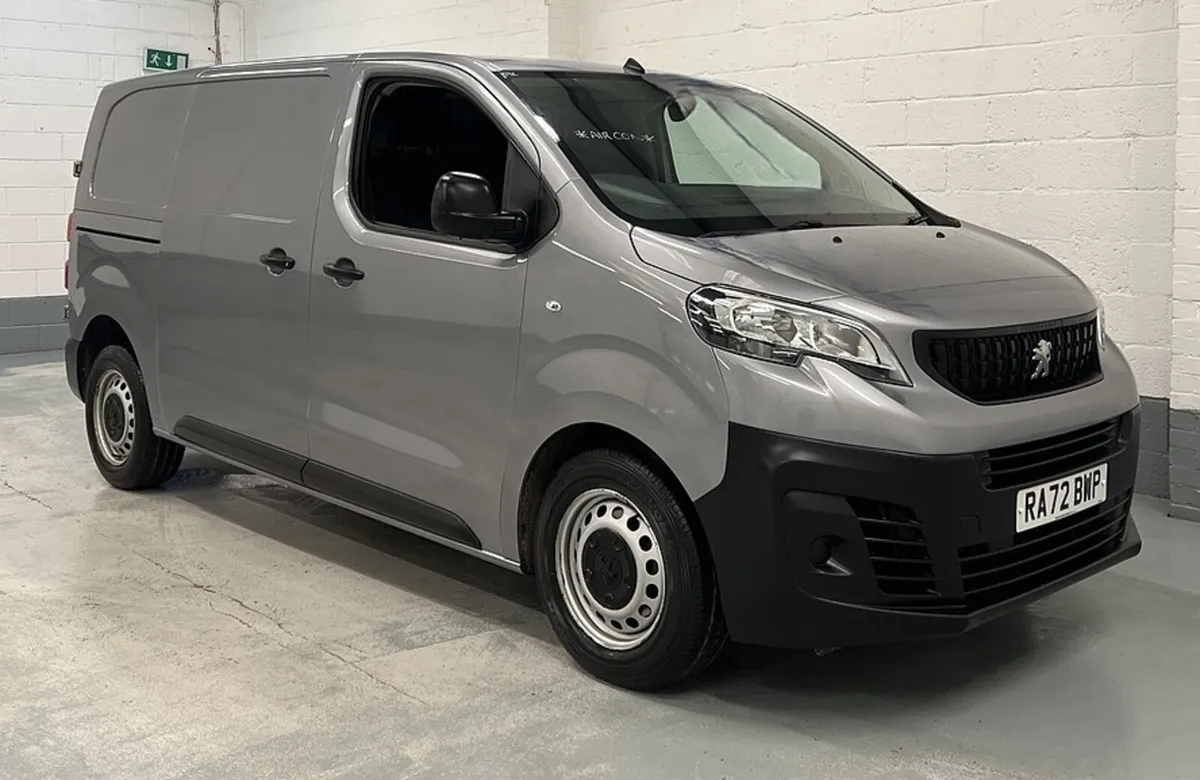 2023 Peugeot Expert Panel Van - Image 1