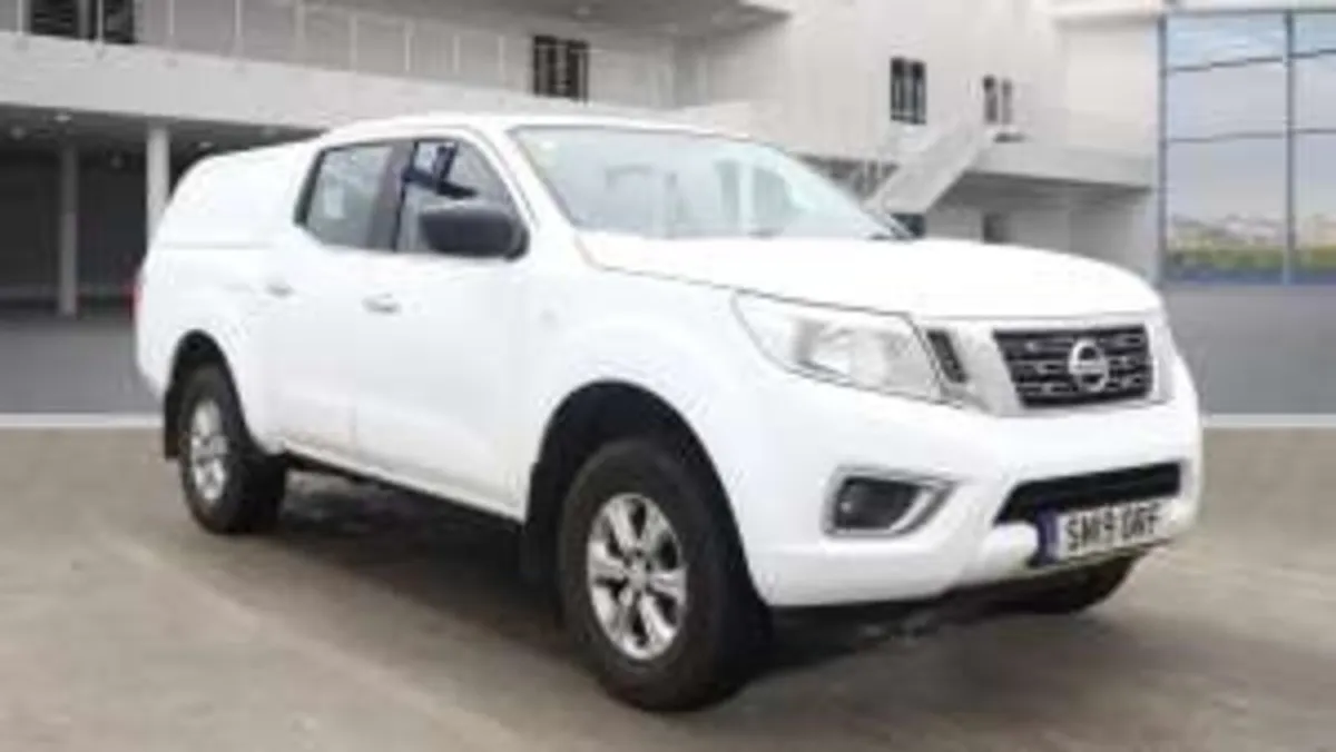 NISSAN NAVARA 2.3 Acenta dCi 4WD 5dr - Image 1