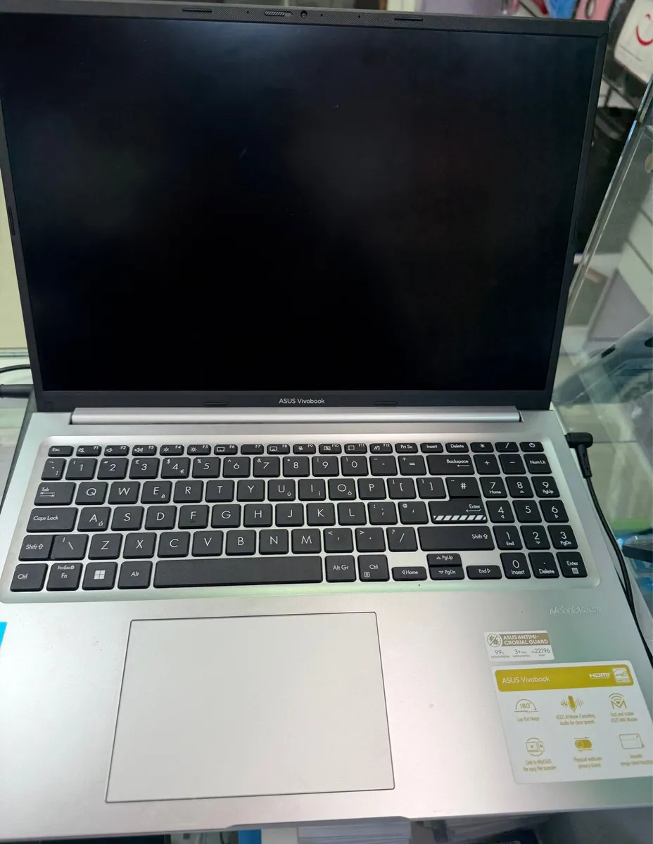 Asus VivoBook Laptop - Image 2