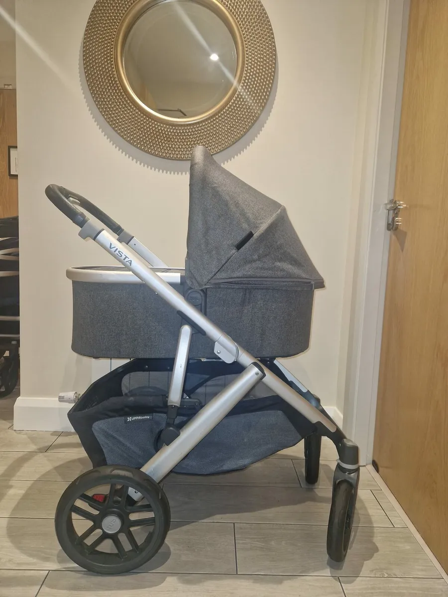 IMMACULATE Uppababy Vista V2, car seat isofix incl - Image 4
