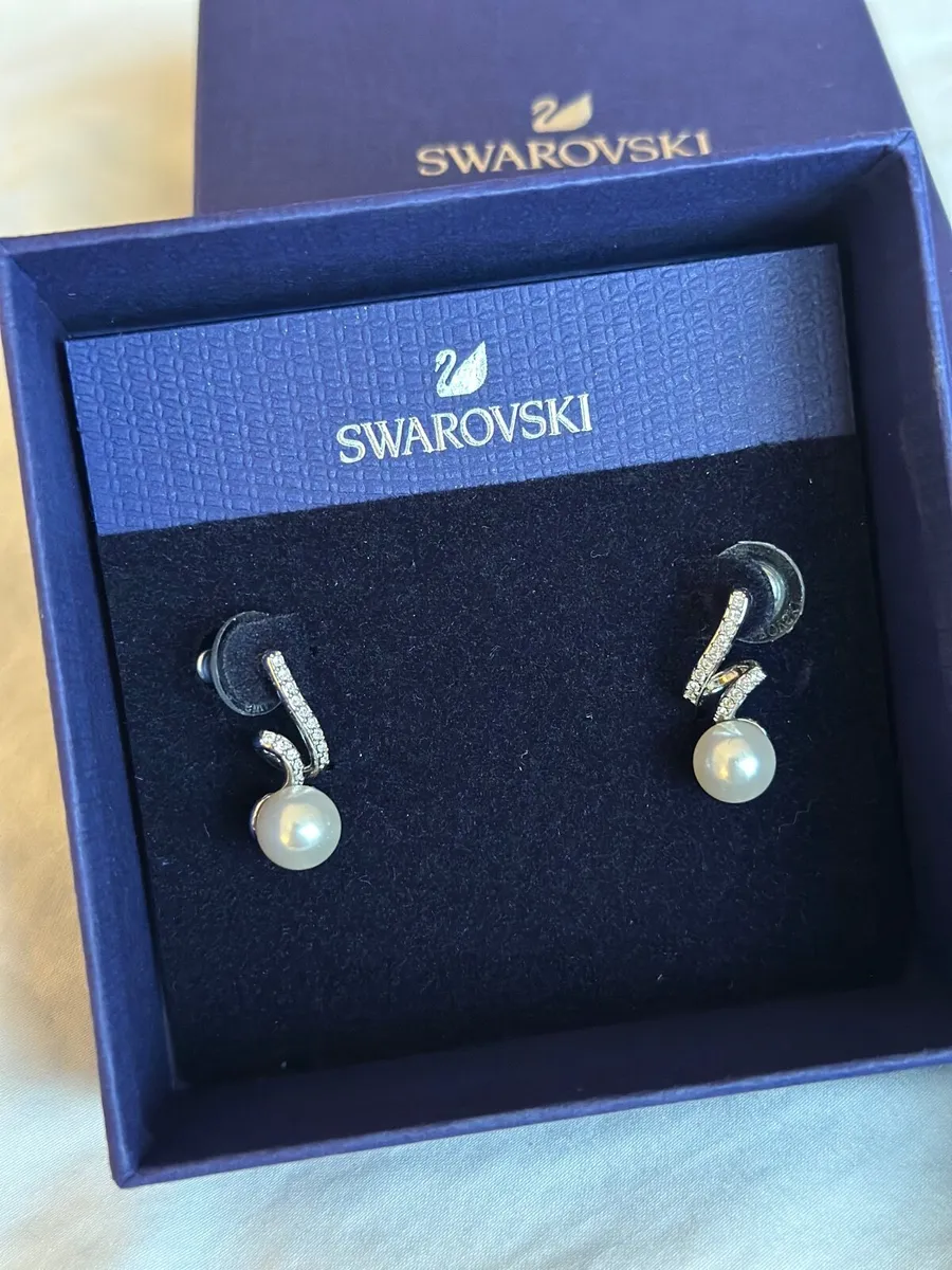 Brand new Swarovski Earrings - Image 4