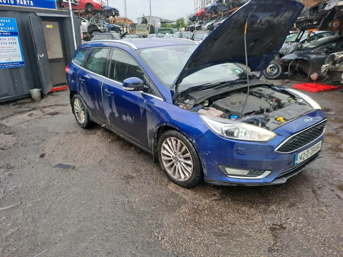 141 Ford Focus breaking for parts - Image 4