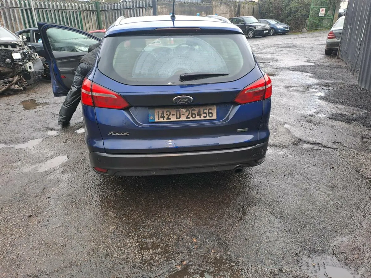 141 Ford Focus breaking for parts - Image 3