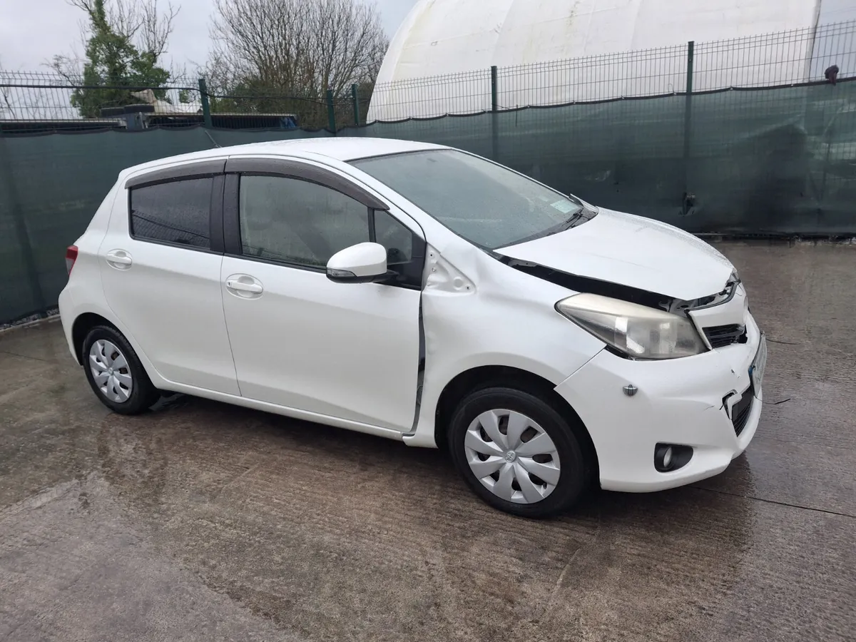 132 Toyota Vitz  1.0 Petrol  Automatic - Image 4