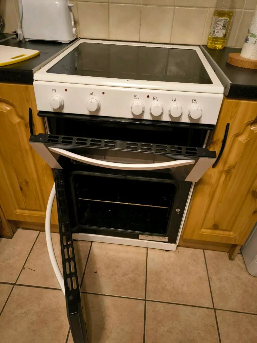 Cooker - Image 1