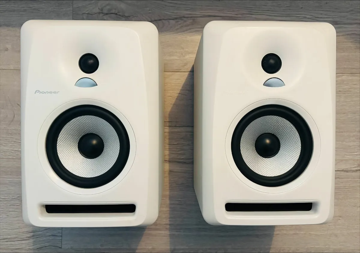 Pioneer Speakers and Studio Gear - Image 1