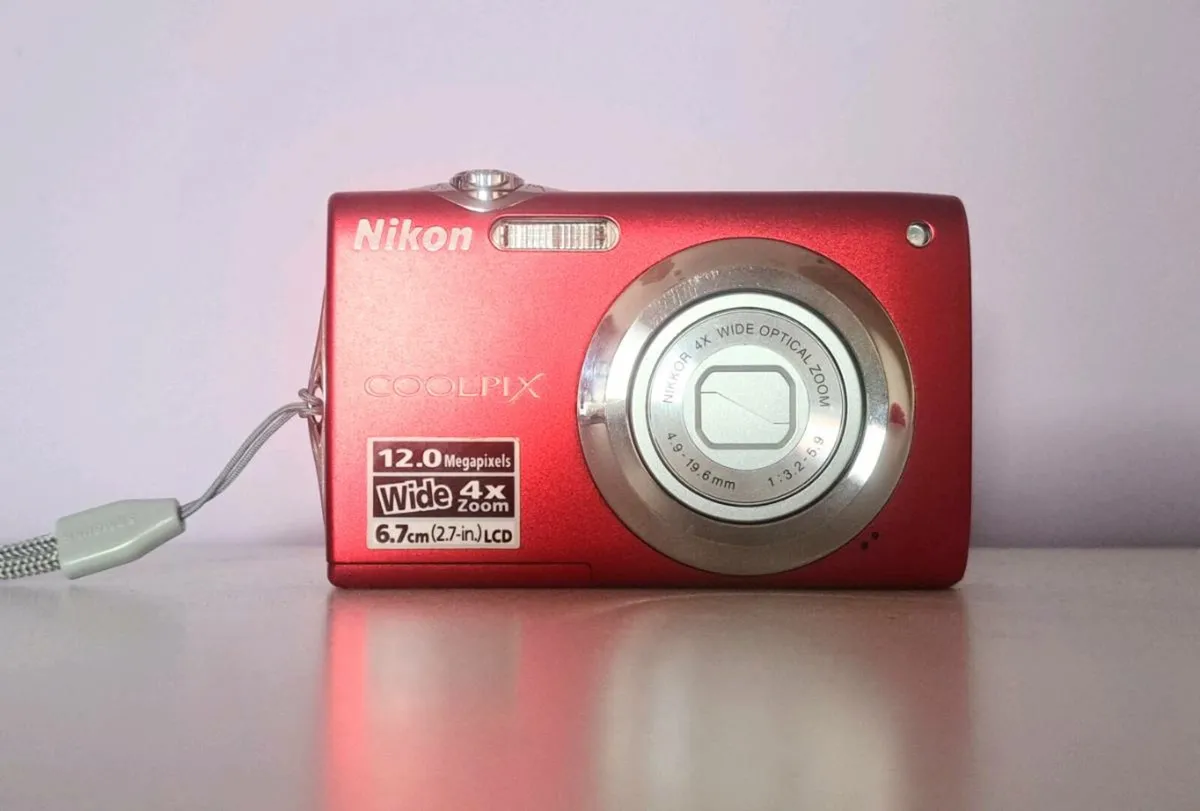 Nikon Coolpix S3000 - Image 1