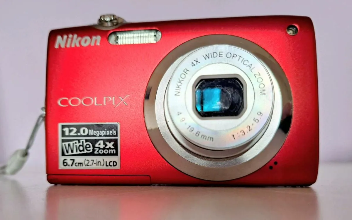 Nikon Coolpix S3000 - Image 2