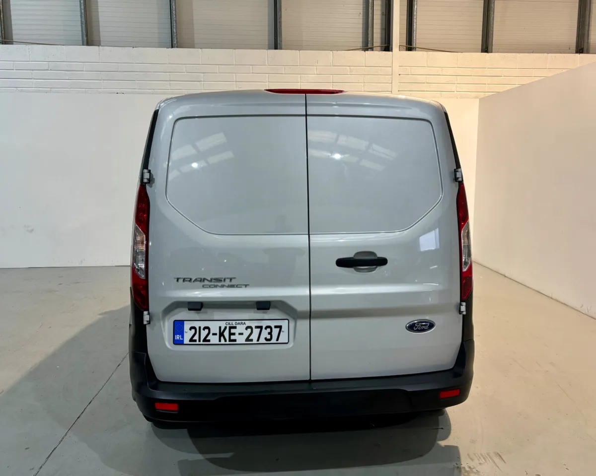 Ford Transit Connect Long Wheelbase - Image 4