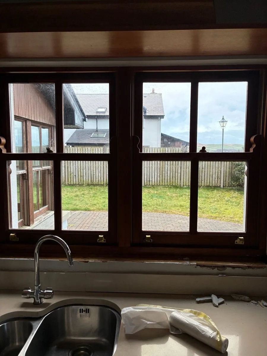 Cedar Wood Sash Windows - Image 3