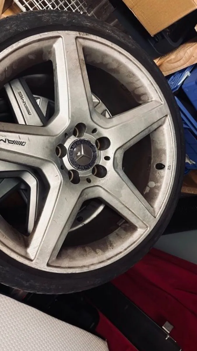 19" Mercedes AMG Alloy rims (genuine) - Image 4