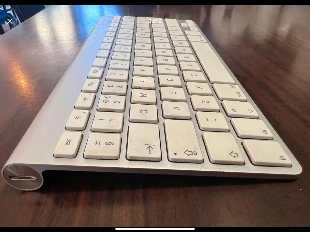 Apple Magic Keyboard - very good condition - Image 3
