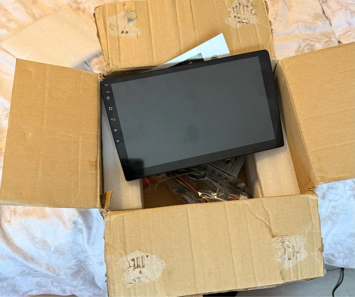 Wireless Apple CarPlay Andriod 13 head unit - Image 3