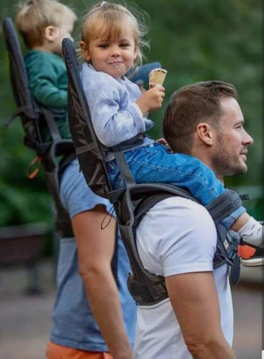 Minimeis Baby Shoulder Back Carrier - Image 1