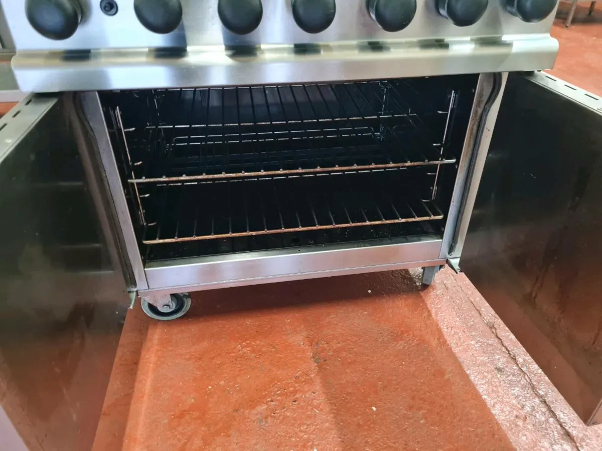 Lincat 6 Ring Cooker - Nat gas - Image 4