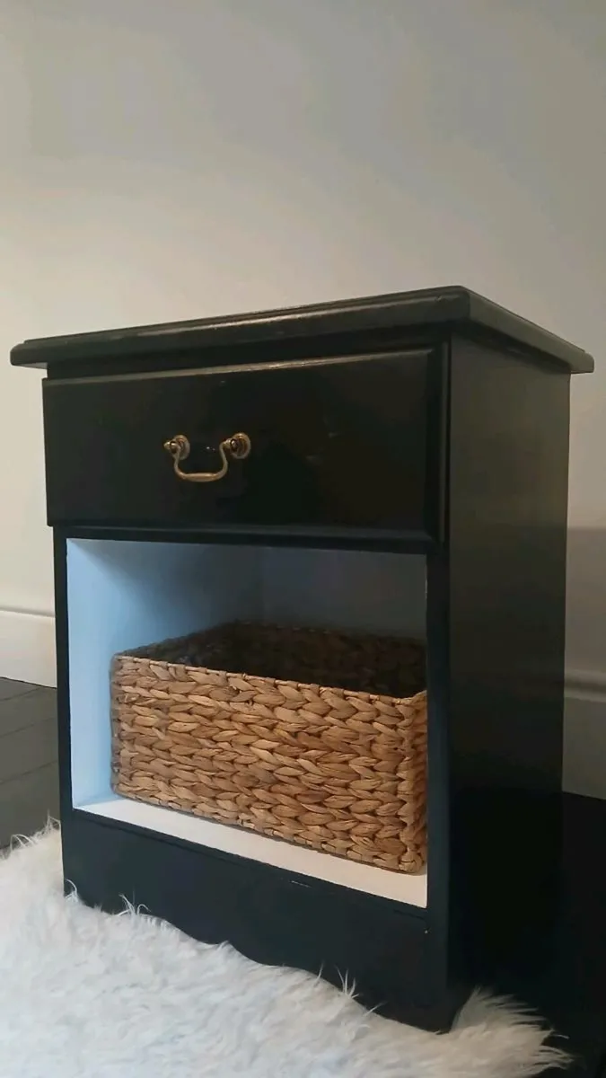 Bedside Tables x 2 - Image 1