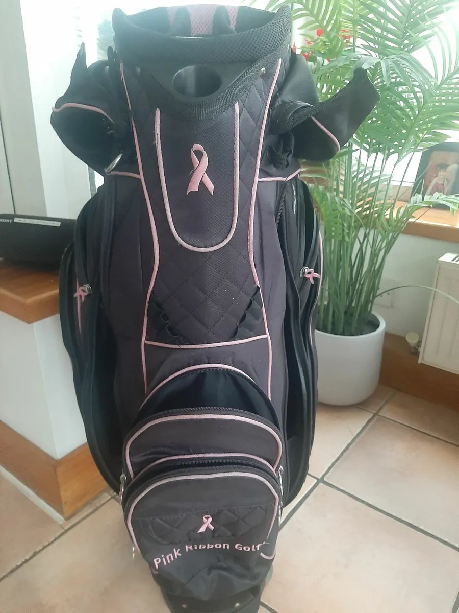 Golf equipment - Image 1