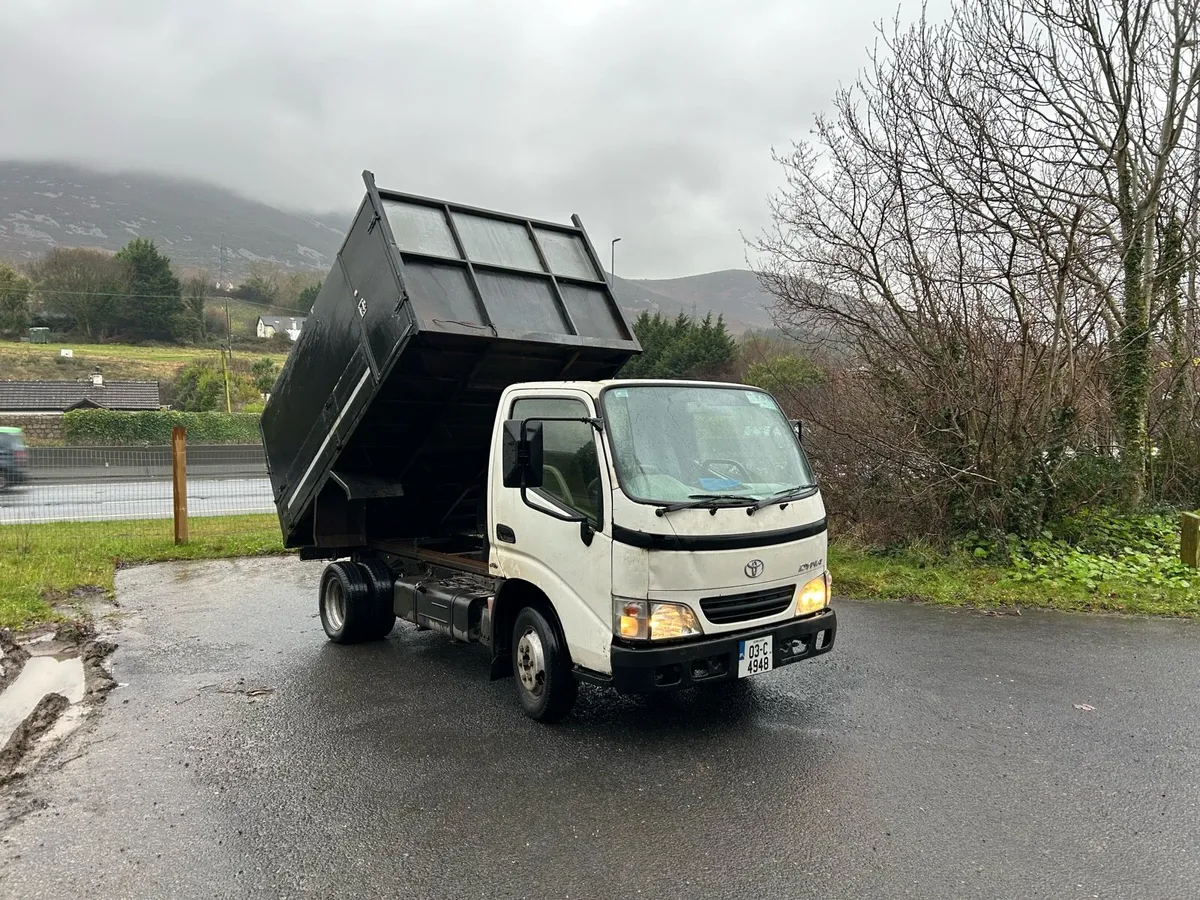 Toyota dyna tipper - Image 2