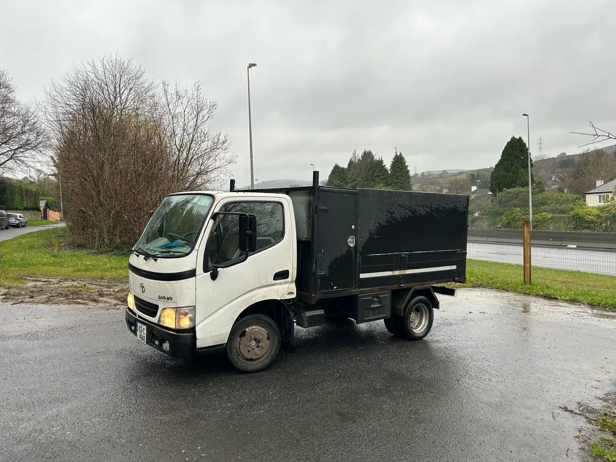 Toyota dyna tipper - Image 4