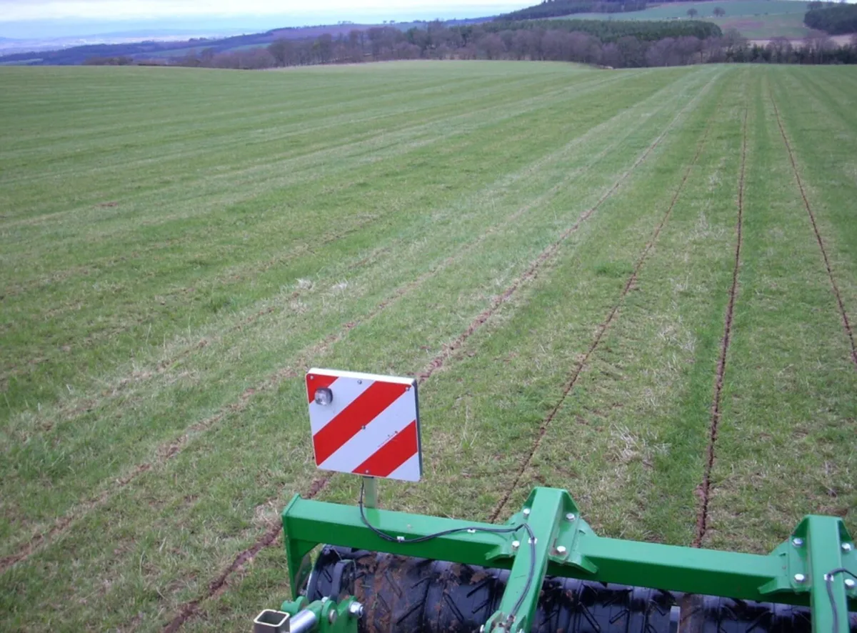 Field lift subsoiler - Image 4