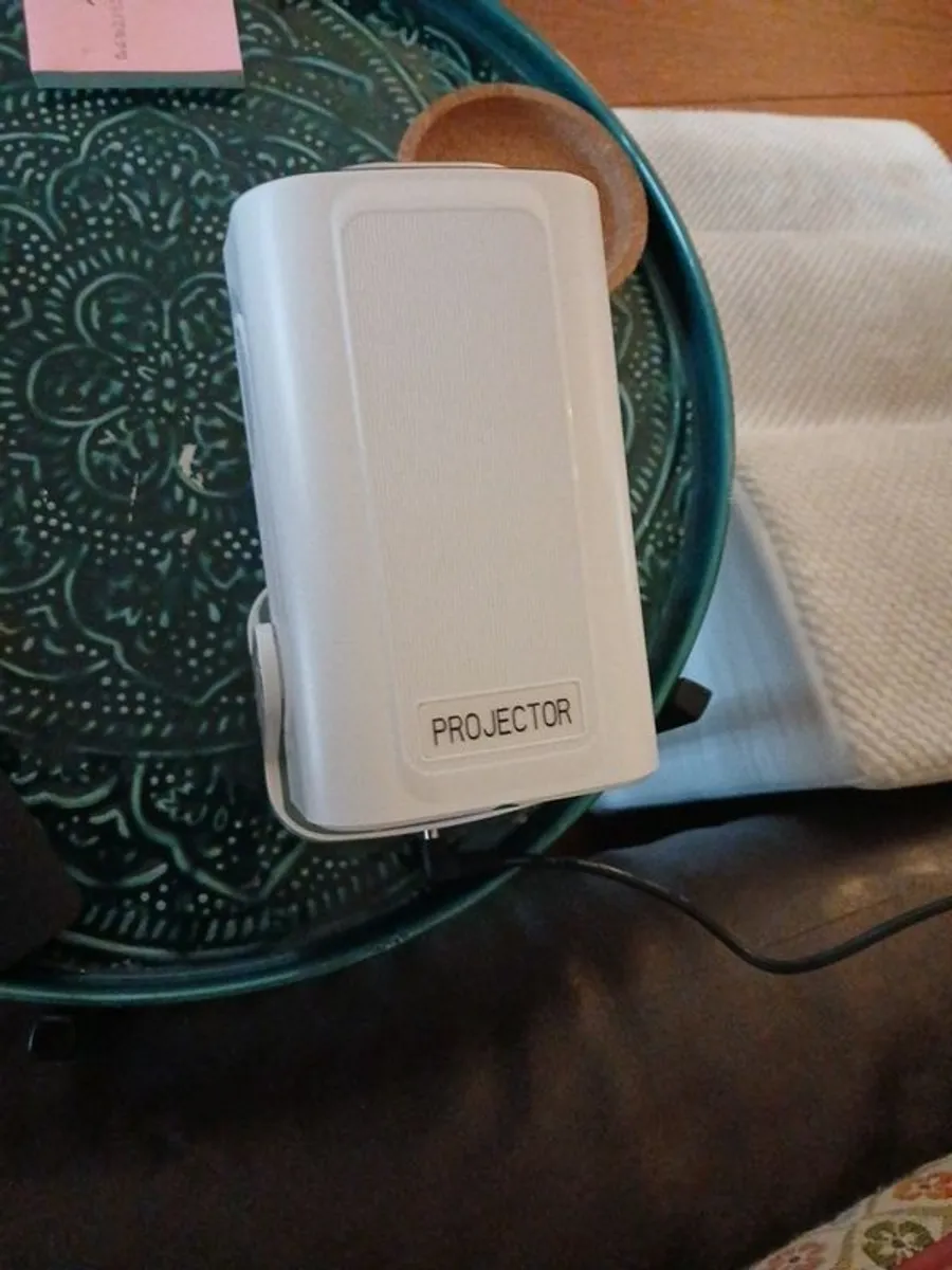 1080P Auto Focus Android Projector - Image 2