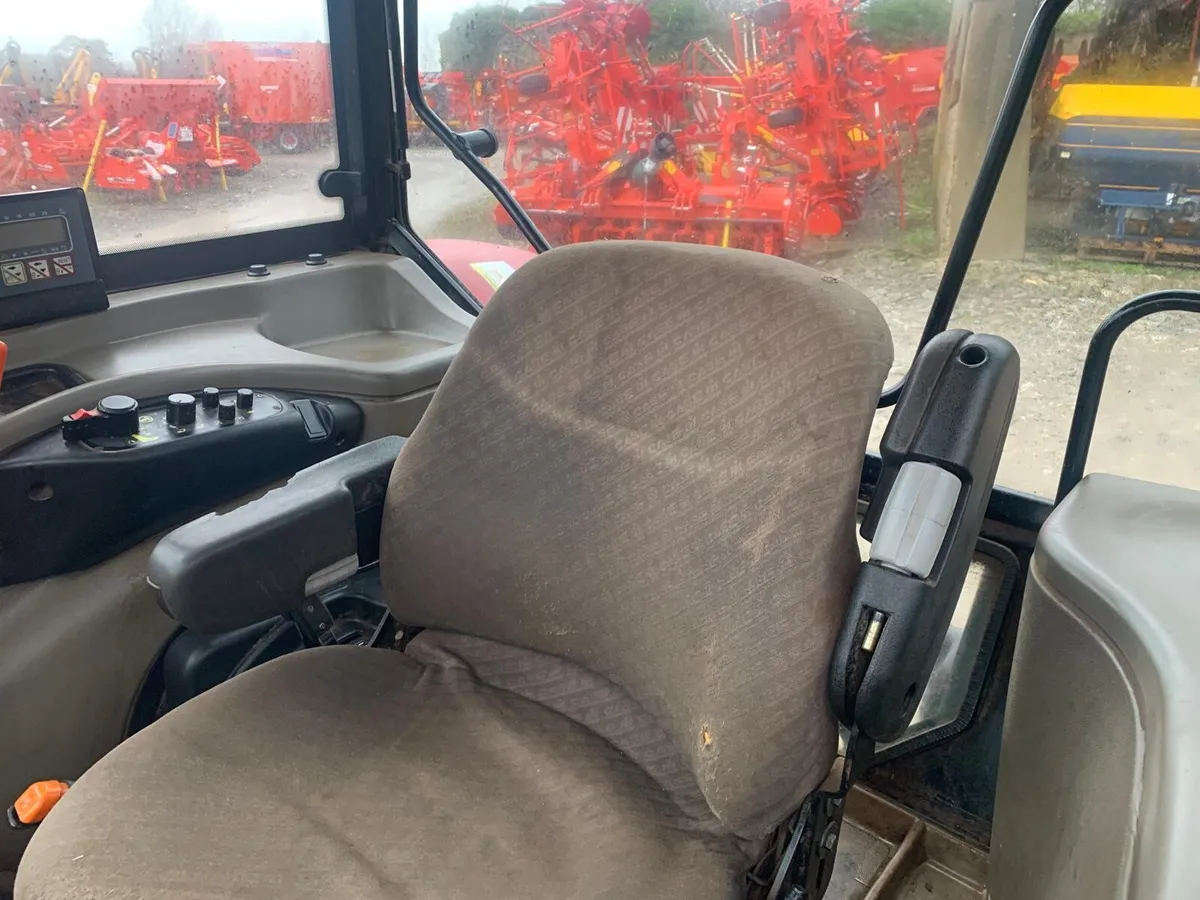 CASE IH JX1100U C/W QUICKE Q40 LOADER - Image 4