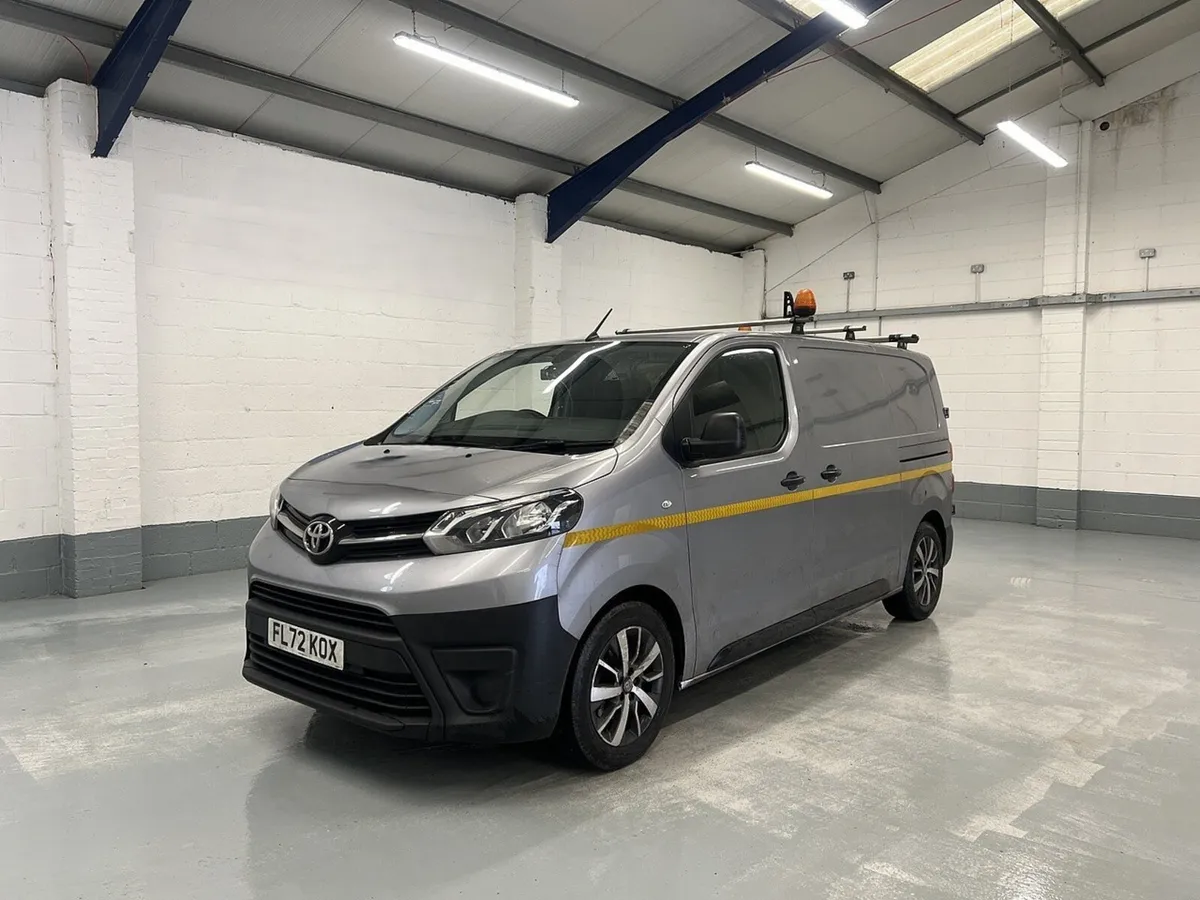 2022 Toyota ProAce Panel Van - Image 2