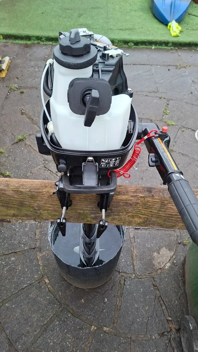 Outboard engine - Image 4