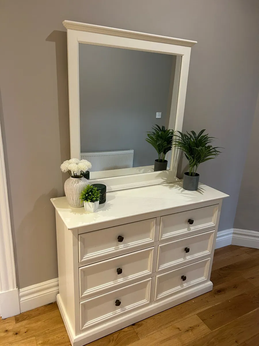 Chest of drawers - Image 3