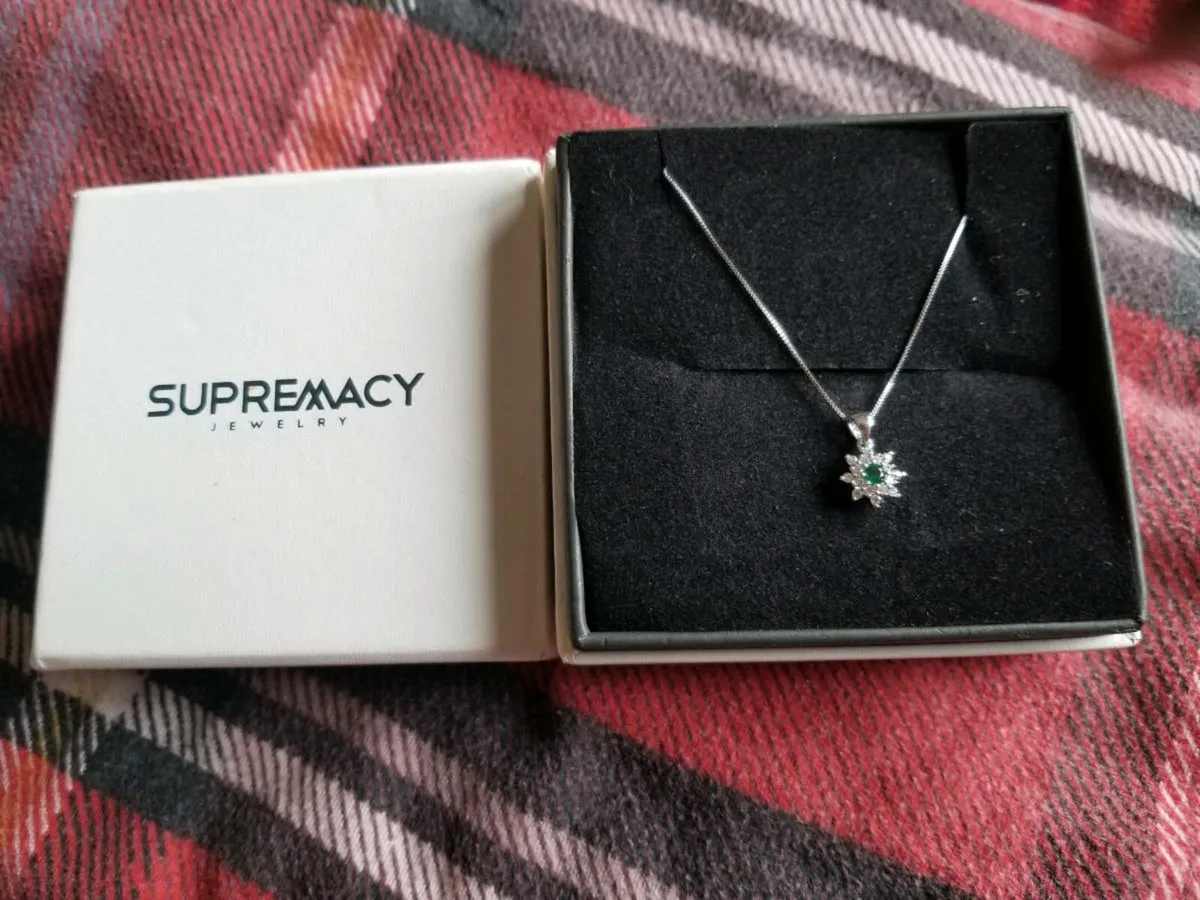 Silver chain and pendent stamped - Image 2