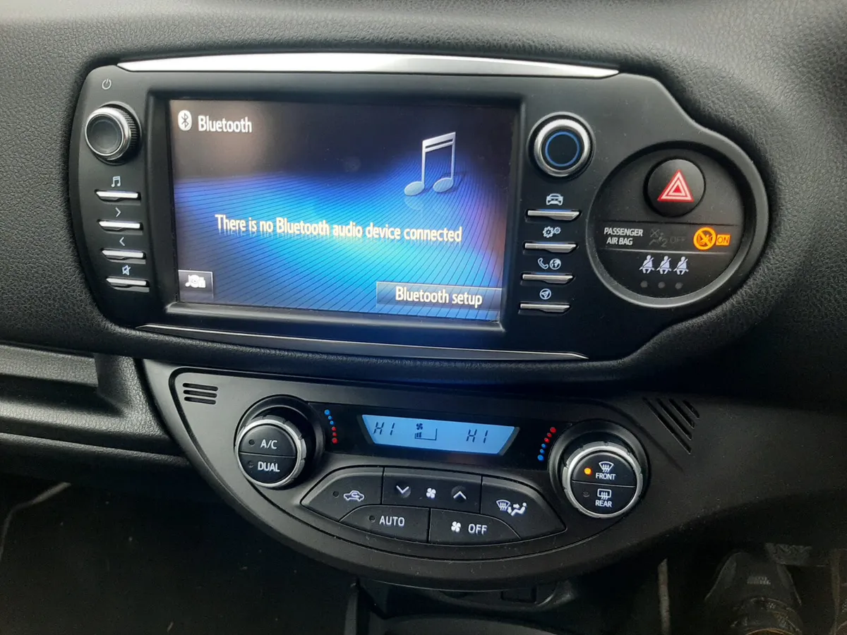 TOYOTA YARIS HYBRID Y20 AUTOMATIC 1.5 - Image 3