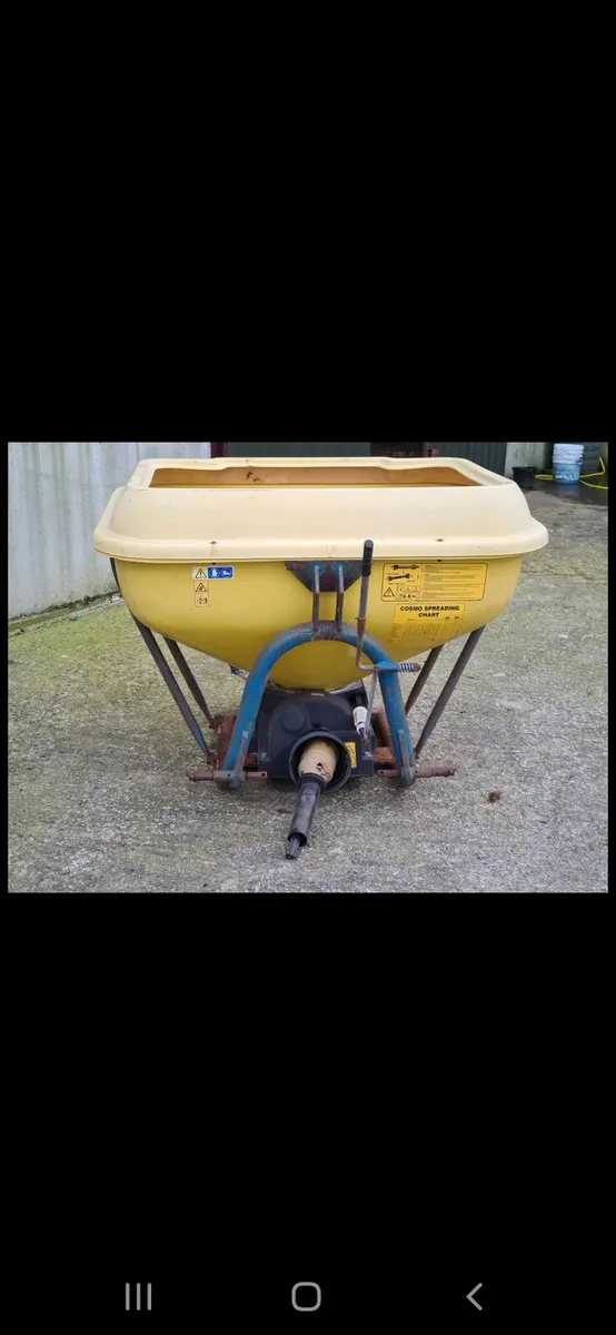 Fertiliser spreader - Image 2