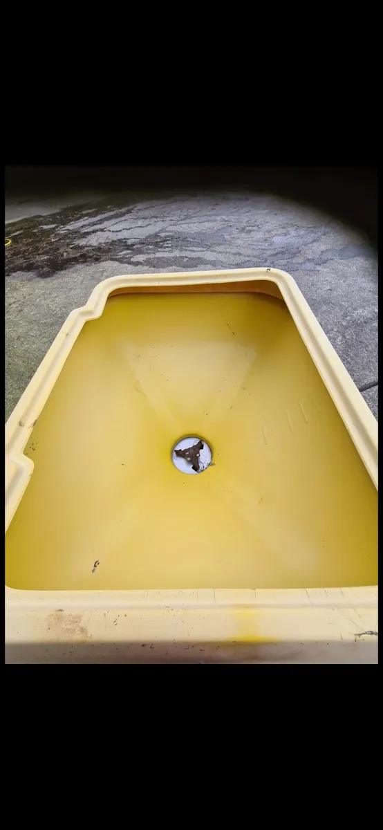 Fertiliser spreader - Image 3